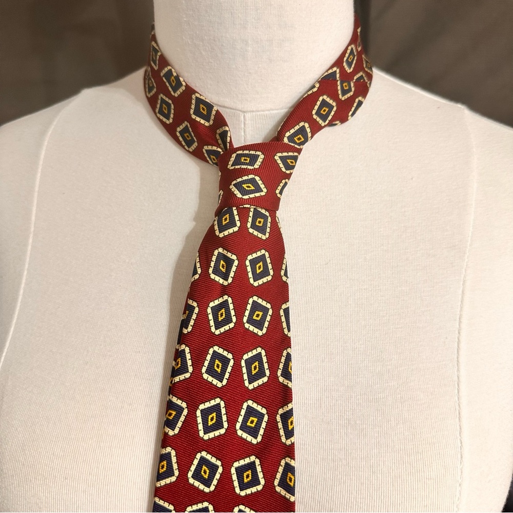 Vintage Brooks Brothers Makers England Men's Tie Silk Red Geometric Necktie